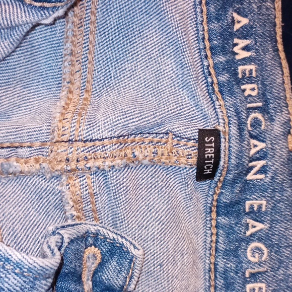 American eagle distressed size 2 regular jeans. - Picture 2 of 6